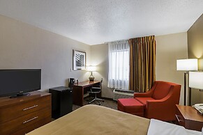 Quality Inn Waverly
