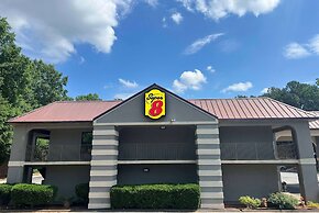 Super 8 by Wyndham Decatur/Lithonia/Atl Area
