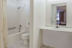 Knights Inn Farmington Hill