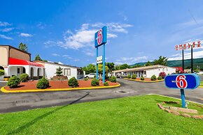 Motel 6 Salem, VA
