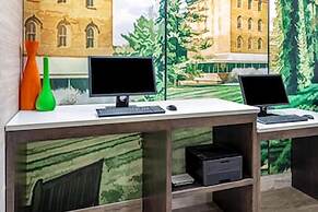 La Quinta Inn & Suites by Wyndham Columbus - Edinburgh