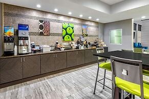 La Quinta Inn & Suites by Wyndham Columbus - Edinburgh