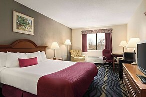 Baymont by Wyndham Logan