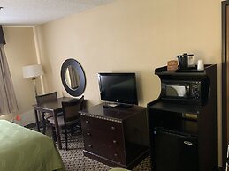 Quality Inn Macomb near University Area