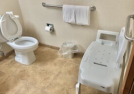 Quality Inn Macomb near University Area