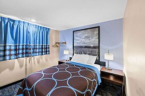 Super 8 by Wyndham Council Bluffs IA Omaha NE Area