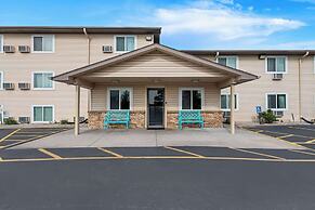 Super 8 by Wyndham Council Bluffs IA Omaha NE Area