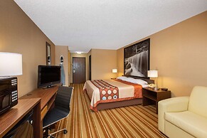 Super 8 by Wyndham Salina I-70