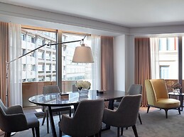 NJV Athens Plaza Hotel