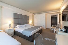 NJV Athens Plaza Hotel
