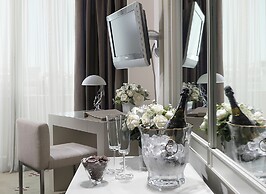 NJV Athens Plaza Hotel