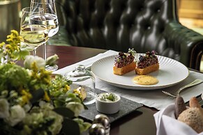 NJV Athens Plaza Hotel