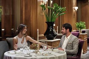 NJV Athens Plaza Hotel