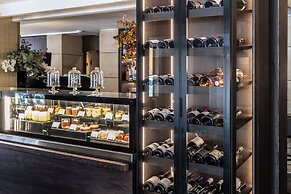 NJV Athens Plaza Hotel