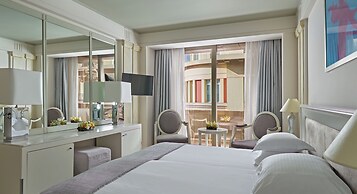 NJV Athens Plaza Hotel