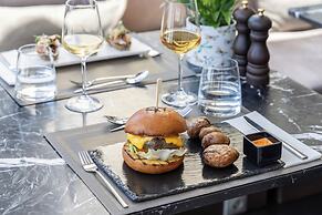 NJV Athens Plaza Hotel