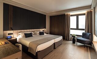 NJV Athens Plaza Hotel