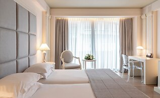 NJV Athens Plaza Hotel