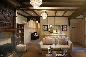 The Manor Elstree