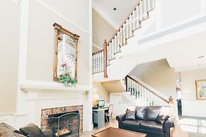 Loyalist Country Inn & Conference Centre