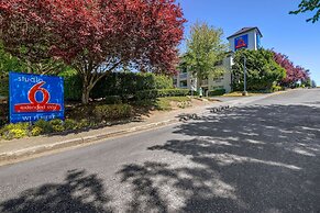 Studio 6 Mountlake Terrace, WA - Seattle