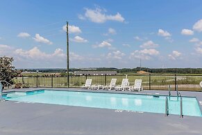 Quality Inn Calera I-65 exit 231