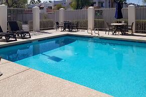 Comfort Inn & Suites Tempe Phoenix Sky Harbor Airport