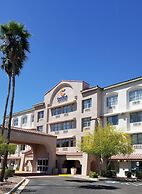 Comfort Inn & Suites Tempe Phoenix Sky Harbor Airport