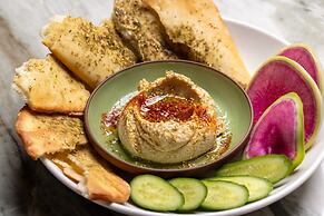 Burton House, Beverly Hills, A Tribute Portfolio Hotel