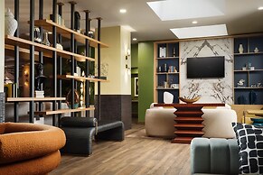 Burton House, Beverly Hills, A Tribute Portfolio Hotel