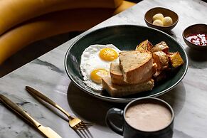 Burton House, Beverly Hills, A Tribute Portfolio Hotel