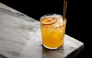 Burton House, Beverly Hills, A Tribute Portfolio Hotel