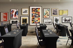 Burton House, Beverly Hills, A Tribute Portfolio Hotel