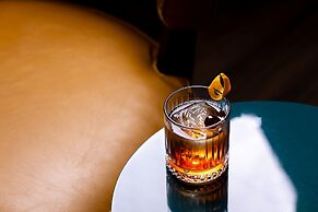 Burton House, Beverly Hills, A Tribute Portfolio Hotel