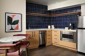 Burton House, Beverly Hills, A Tribute Portfolio Hotel