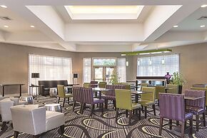 La Quinta Inn & Suites by Wyndham Ontario Airport