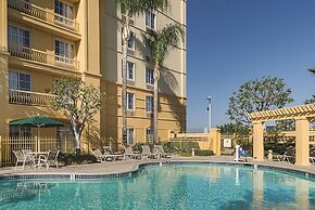 La Quinta Inn & Suites by Wyndham Ontario Airport