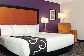La Quinta Inn & Suites by Wyndham Ontario Airport