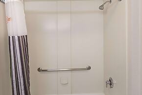 La Quinta Inn & Suites by Wyndham Ontario Airport