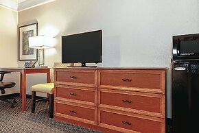La Quinta Inn & Suites by Wyndham Ontario Airport