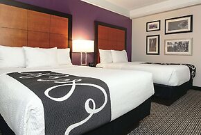 La Quinta Inn & Suites by Wyndham Ontario Airport