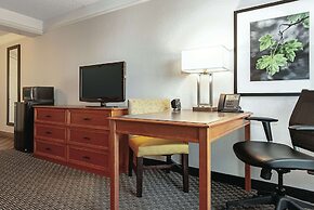 La Quinta Inn & Suites by Wyndham Ontario Airport