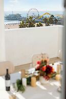 Sandbourne Santa Monica, Autograph Collection