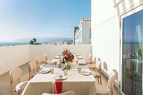 Sandbourne Santa Monica, Autograph Collection