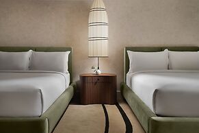 Sandbourne Santa Monica, Autograph Collection