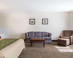 Quality Inn & Suites Vail Valley