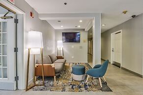 Alluxsuites at 1876, Ascend Hotel Collection