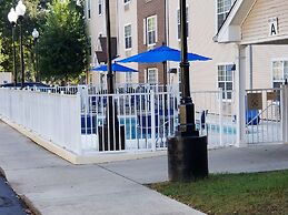 Alluxsuites at 1876, Ascend Hotel Collection