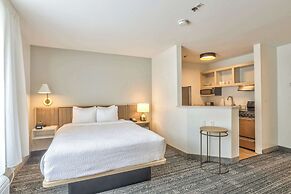 Alluxsuites at 1876, Ascend Hotel Collection
