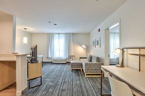 Alluxsuites at 1876, Ascend Hotel Collection